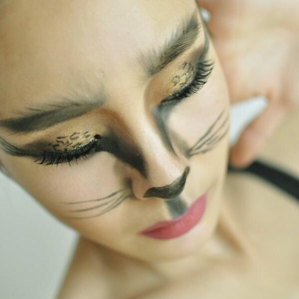 化妆- 万圣节猫女妆
